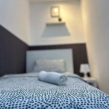 Traveller Partition Room In Al Barsha 1 Near Metro Dubai Ngoại thất bức ảnh