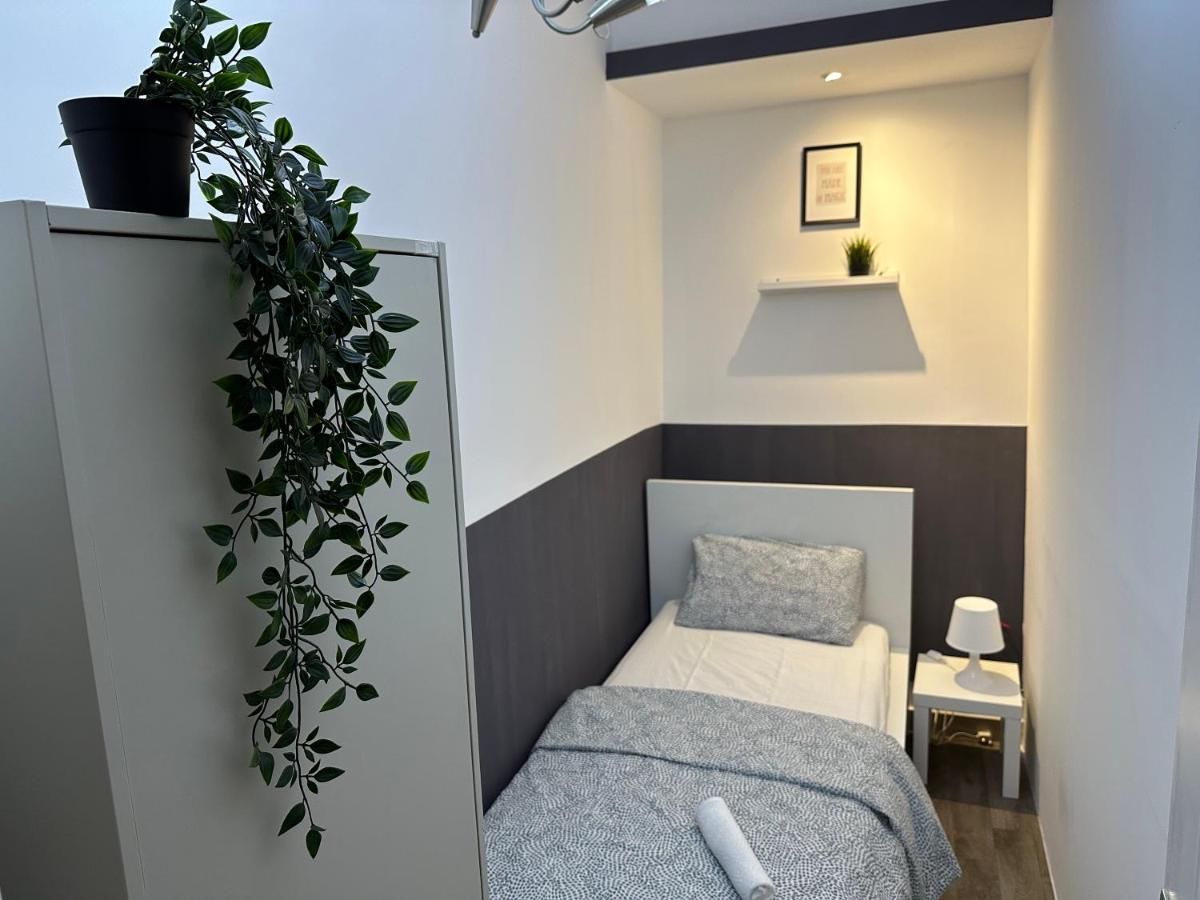 Traveller Partition Room In Al Barsha 1 Near Metro Dubai Ngoại thất bức ảnh