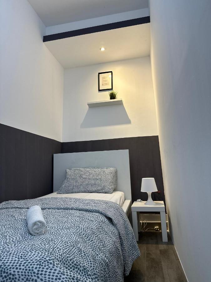 Traveller Partition Room In Al Barsha 1 Near Metro Dubai Ngoại thất bức ảnh