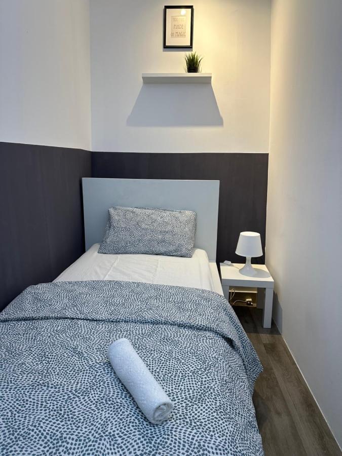 Traveller Partition Room In Al Barsha 1 Near Metro Dubai Ngoại thất bức ảnh